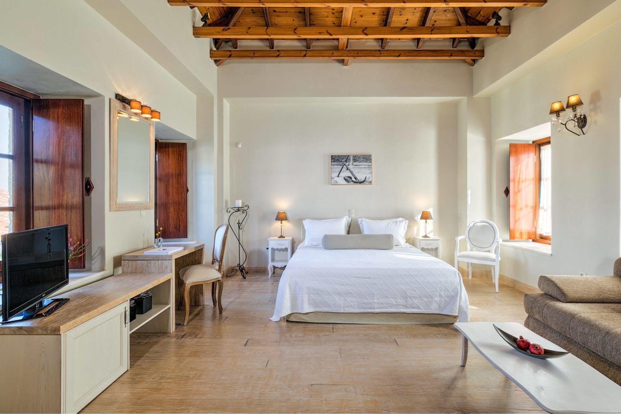 Mare Monte Luxury Suites Spetses Town Luaran gambar